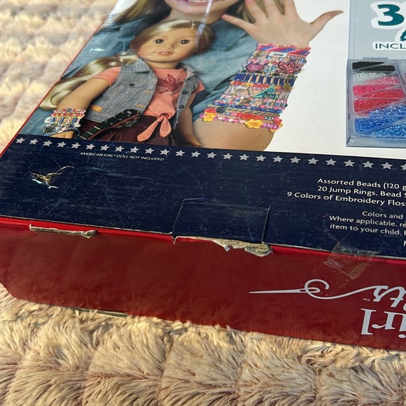 AMERICAN GIRL ULTIMATE CRAFTING KIT FOR YOU & YOUR DOLL 3500+ pc CHARM BRACELET - Picture 4 of 5